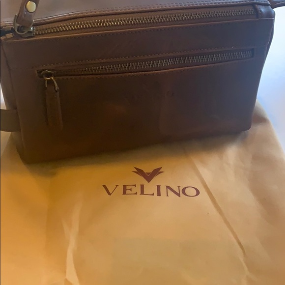 Velino leather toiletry bag/dopp kit (NWT) - Picture 4 of 5
